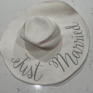 'Just Married' Floppy Hat
